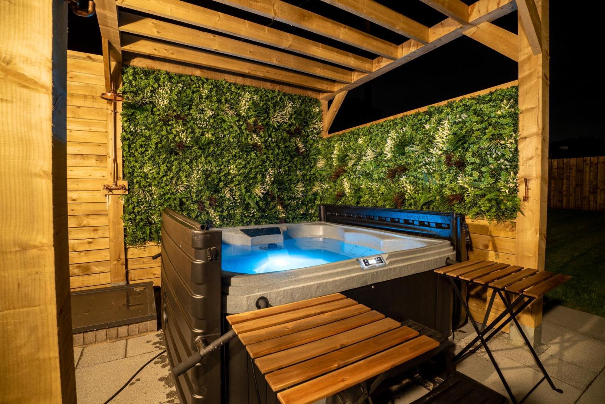 Cottage With Hot Tub Near Knockhill Saline Eksteriør billede